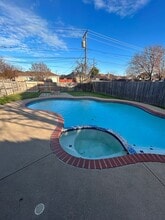 4420 St Francis Ave in Dallas, TX - Building Photo - Building Photo