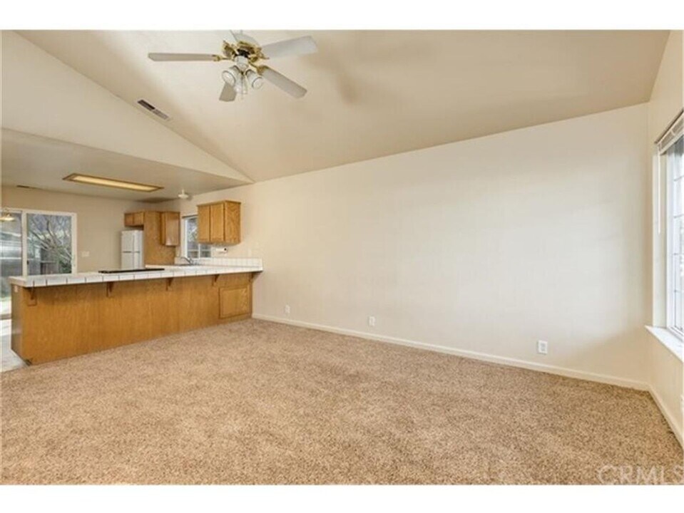1020 Windsor Way in Chico, CA - Building Photo