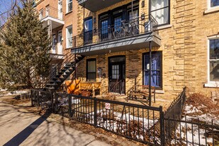 4435-4441 Parthenais St in Montréal, QC - Building Photo