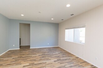 35317 White Camarillo Ln in Fallbrook, CA - Building Photo - Building Photo