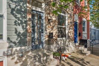 210 S Bouldin St in Baltimore, MD - Building Photo - Building Photo