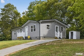 717 Howard St in Athens, TN - Building Photo - Building Photo