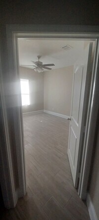 418 Plymouth St photo'