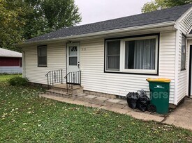 950 S 3rd Ave in Albert Lea, MN - Building Photo