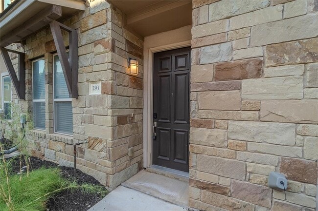 property at 13800 Lyndhurst St