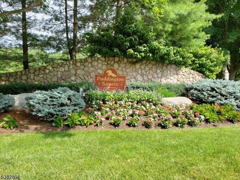 1242 Garrison Ct in Mahwah, NJ - Building Photo