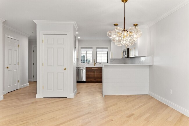 7 Chatham Way in Watertown, MA - Building Photo - Building Photo