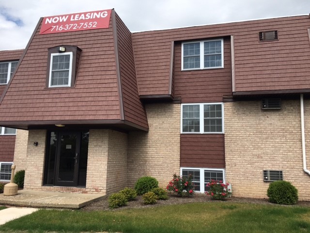 Edinboro Country Square Apartments in Edinboro, PA - Building Photo - Building Photo