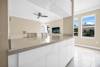 1559 Michigan Ave in Miami Beach, FL - Building Photo - Building Photo