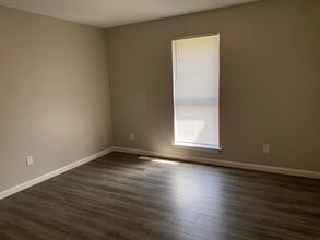 19 Foxboro Cv, Unit R in Jackson, TN - Foto de edificio - Building Photo