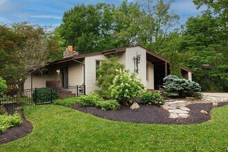 2349 Eastcleft Dr in Columbus, OH - Building Photo - Building Photo