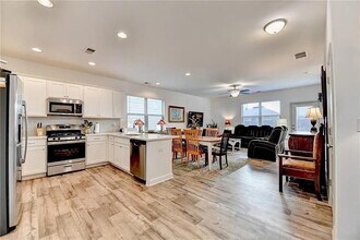 27 Wesley Way in Dawsonville, GA - Foto de edificio - Building Photo