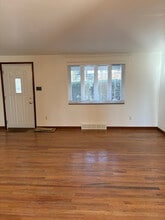 6318 Glenview Pl in Pittsburgh, PA - Foto de edificio - Building Photo