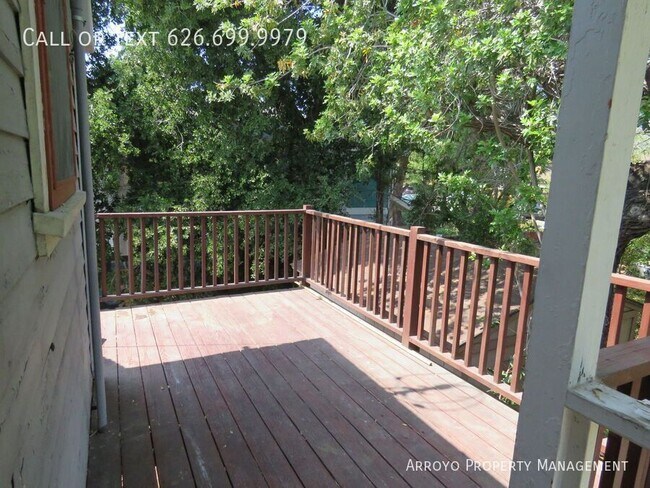 207 S Primrose Ave in Monrovia, CA - Building Photo - Building Photo