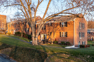 Highland Terrace Cooperative Apartments in Ossining, NY - Foto de edificio - Building Photo