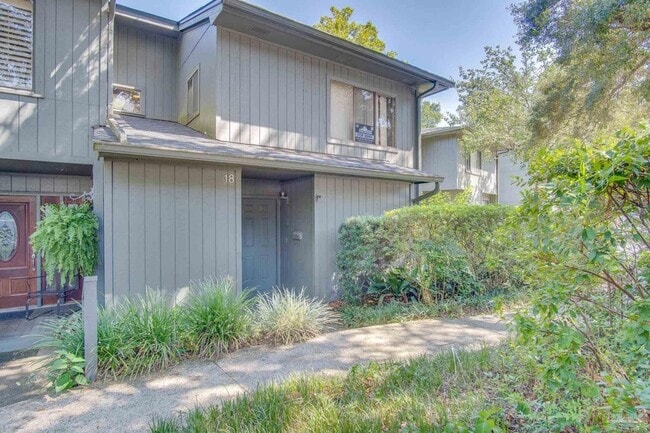 18 Hillbrook Way