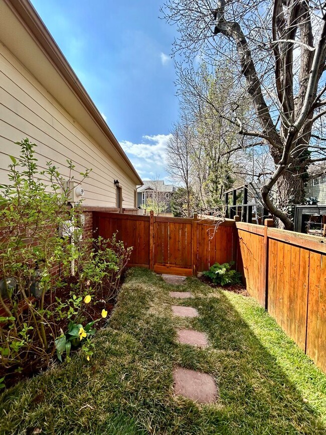 3642 Larkwood Ct in Boulder, CO - Building Photo - Building Photo