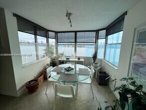 16570 NE 26th Ave in North Miami Beach, FL - Building Photo - Building Photo