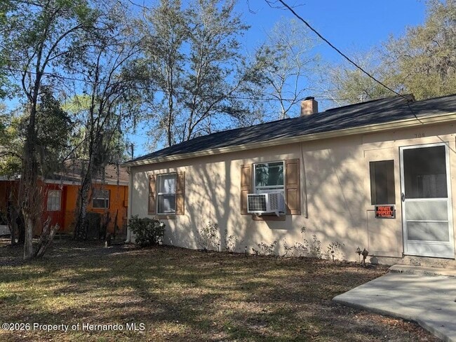 708 Hazel Ave in Brooksville, FL - Building Photo - Building Photo