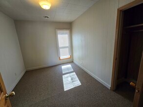 814 10th St E, Unit .5 in Menomonie, WI - Building Photo - Building Photo