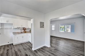 1624 NE 109th St in Miami, FL - Building Photo - Building Photo