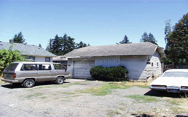 13006-13010 SE Powell Blvd in Portland, OR - Building Photo - Building Photo