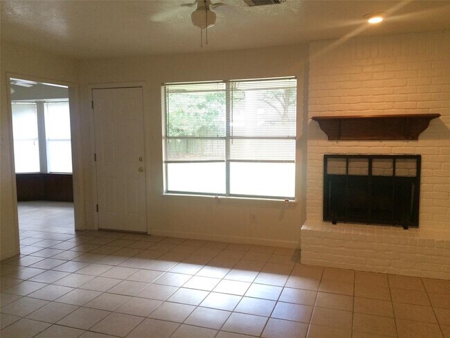 2119 Whitelaw Dr in Spring, TX - Building Photo - Building Photo