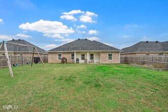 1071 BAYOU BAY COURT in Frierson, LA - Building Photo - Building Photo