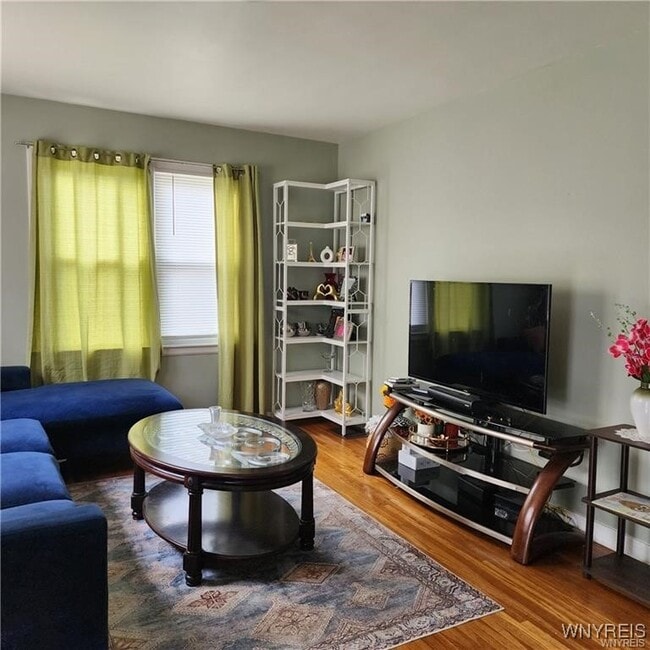 526 Capen Blvd in Buffalo, NY - Building Photo - Building Photo