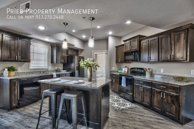 property at 12321 S Chelsea St