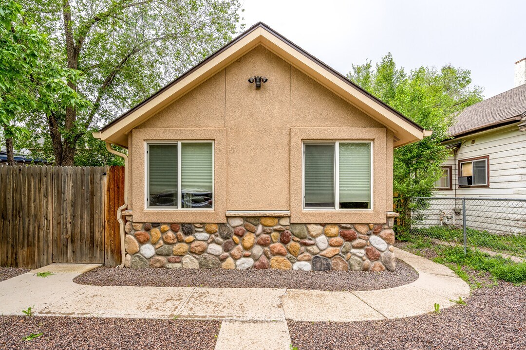 2909 W Kiowa St in Colorado Springs, CO - Foto de edificio