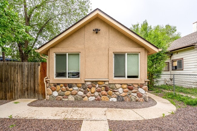 property at 2909 W Kiowa St