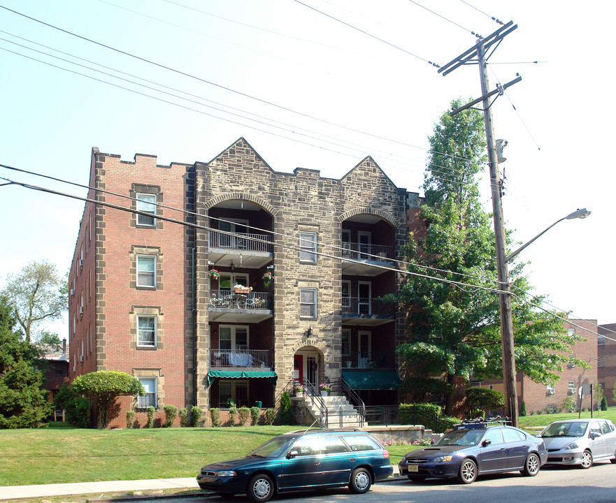 BRETT in Pittsburgh, PA - Building Photo