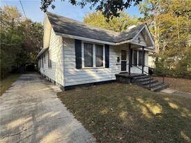 254 Tuttle Ave in Mobile, AL - Building Photo