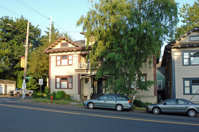 433-439 SE 28th Ave in Portland, OR - Building Photo - Building Photo