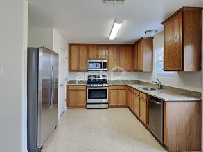 31702 Regal Park Ct in Conroe, TX - Building Photo - Building Photo