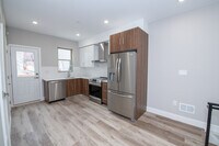 2213 Emerald St, Unit 1 photo'