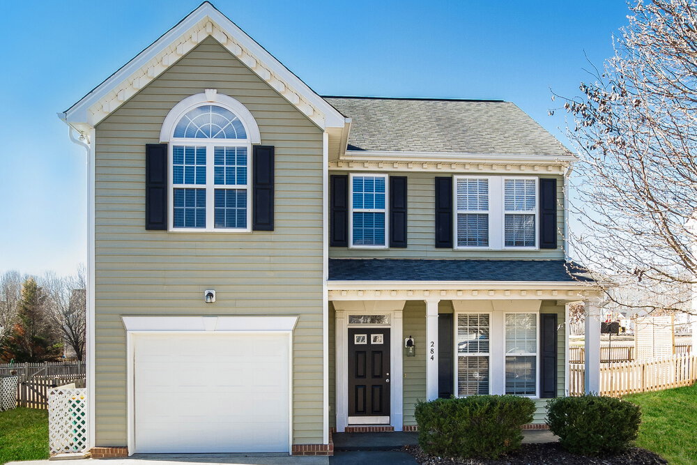 284 Stansbury Ln in Clayton, NC - Foto de edificio