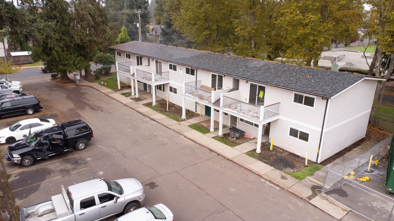 Parkside Apartments in Forest Grove, OR - Building Photo