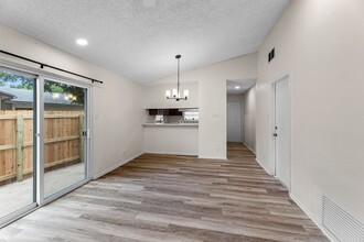 14446 Woods Hole Dr in San Antonio, TX - Building Photo - Building Photo