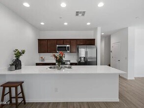 15636 N 29th St in Phoenix, AZ - Building Photo - Building Photo