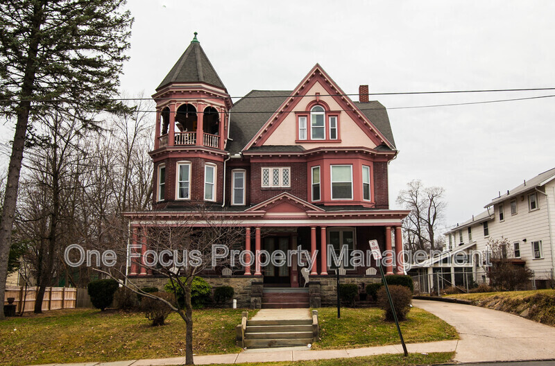 727 Hepburn St in Williamsport, PA - Building Photo