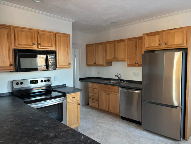 11 5th St, Unit 3