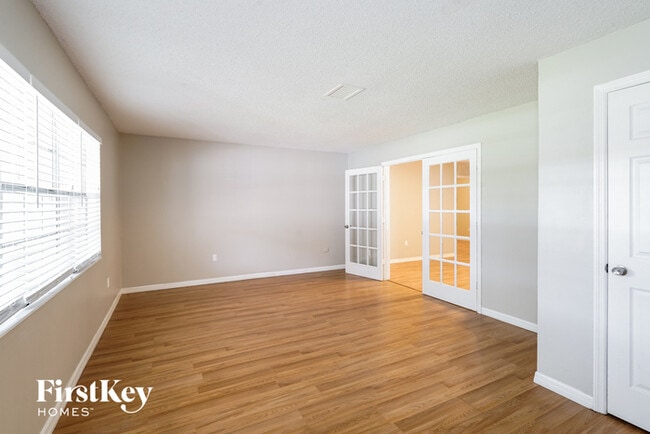 4525 Debbie Ln in Lutz, FL - Building Photo - Building Photo