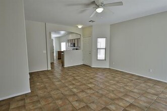 194 E Calle Puente Azul in Sahuarita, AZ - Building Photo - Building Photo