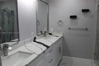 6701 Branch St in Hollywood, FL - Building Photo - Building Photo