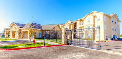 Stone Knights in Laredo, TX - Building Photo - Building Photo