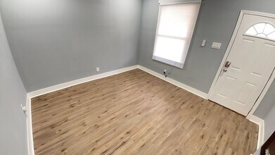 204-206 E Woodrow Ave-Unit -204 E Woodrow Ave in Columbus, OH - Building Photo - Building Photo