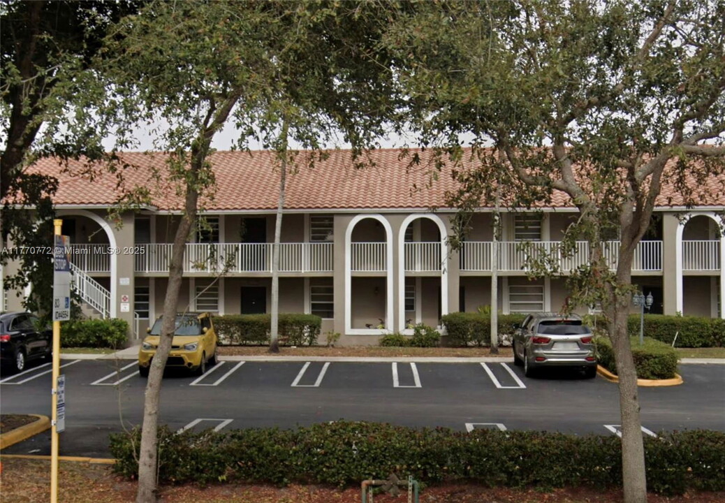11213 Royal Palm Blvd in Coral Springs, FL - Building Photo