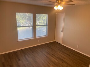 802 Meadow Dale in Converse, TX - Building Photo - Building Photo